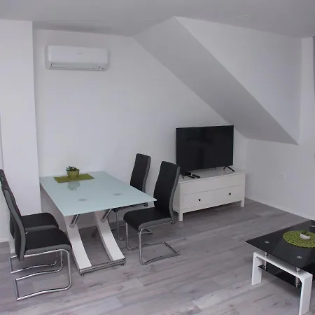 Apartmaji Anita Begunje pri Cerknici Exterior foto